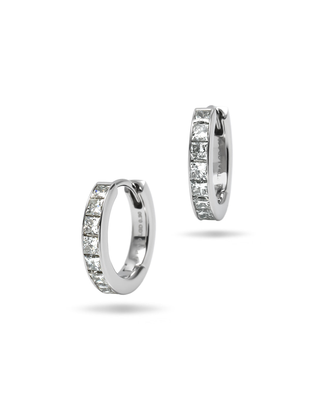 0.3ct ダイヤモンド フープピアス /プリンセスカット