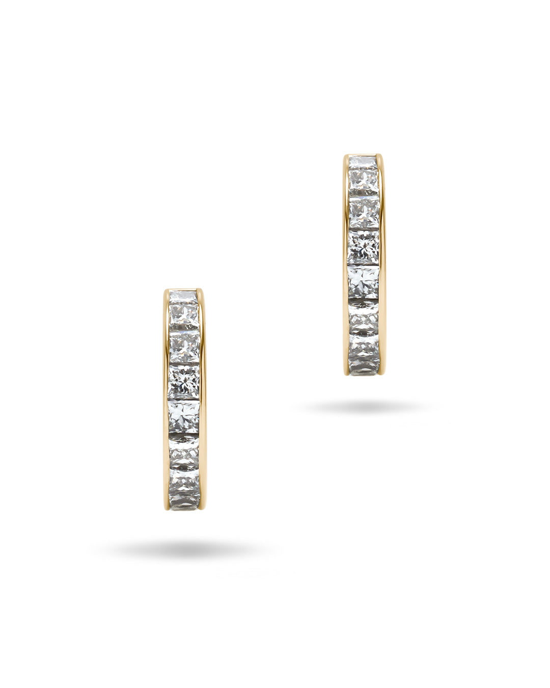 0.3ct ダイヤモンド フープピアス /プリンセスカット